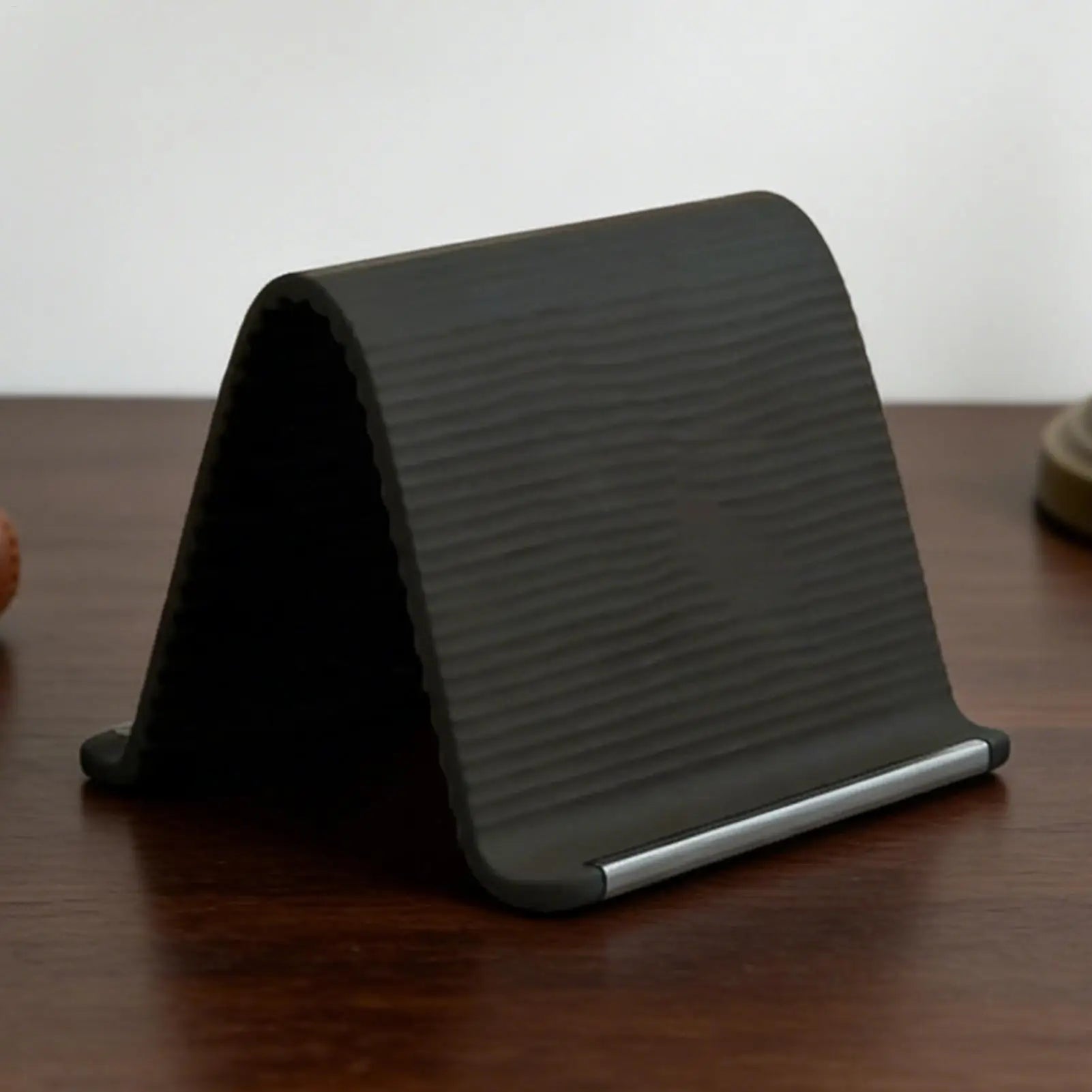 Cell Phone Accessories Flexible Foldable Cell Phone Tablet Desk Stand Holder Smartphone Mobile Phone Bracket Multi-Angle Adjust